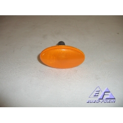 Lampka boczna kierunkowskazu / kierunkowskaz boczny pomarańczowy Fiat SIENA (97-02) po 15.07.97 / STRADA TREKKING (99-05) do 01.04.03 / PALIO EXTRA EU