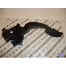 Pedał gazu, przyspieszenia z potencjometrem, Alfa Romeo Mito ( 2008 - 2018 ) /  Fiat 500L ( 2012 - 2017 ) / Fiat Punto ( 2005 - 2018 ) /  Linea ( 2007